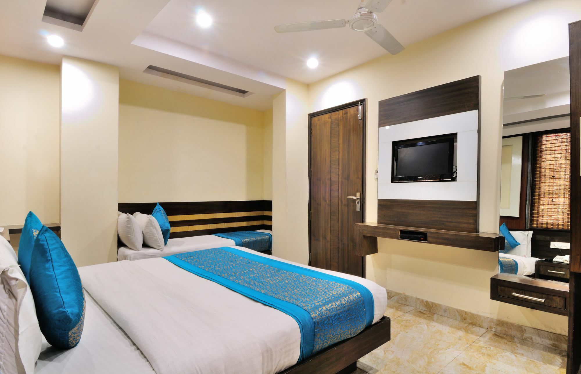 Hotel Gold Star Inn - Paharganj 뉴델리 외부 사진